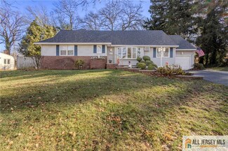 81 Farms Road Cir, East Brunswick, NJ 08816
