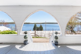 846 Laconia Rd, Tilton, NH 03276