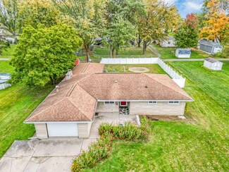 108 S Clark St, Auburn, IN 46706