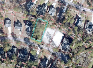 909 Nassau Ct, Fairfield Harbour, NC 28560
