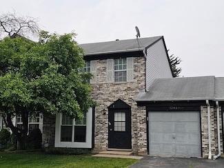 1246 Robin Dr, Carol Stream, IL 60188