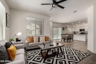 2720 S Decatur Dr Unit 102, Gilbert, AZ 85295