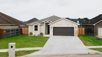 1006 Broadmoor St, Victoria, TX 77904