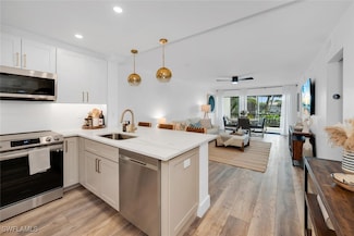 3030 Binnacle Dr Unit 206, Naples, FL 34103