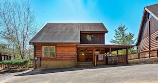 1808 Panther Path Way, Sevierville, TN 37876