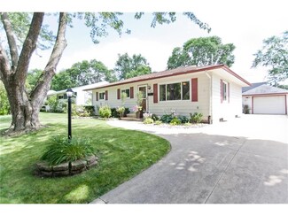 1639 Arizona Ave NE, Cedar Rapids, IA 52402