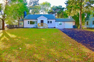 1914 Elim Ave, Zion, IL 60099