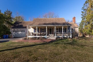 20 Prospect Rd, Mattapoisett, MA 02739