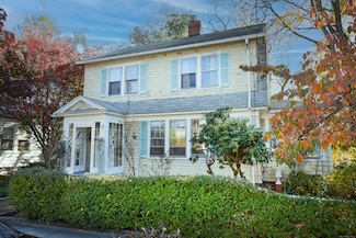 155 Moody Ave, Fairfield, CT 06825