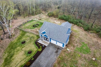 29 Hawks Nest Ln, Wells, ME 04090