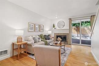 301 W Raye St Unit E201, Seattle, WA 98119