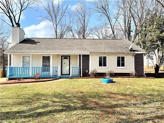 3319 Cross Winds Rd, Charlotte, NC 28227