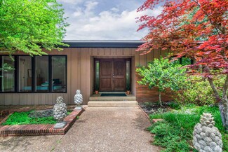 5396 Gwynne Rd, Memphis, TN 38120