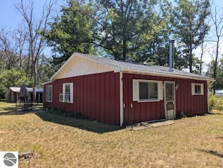 3464 Allen Rd, Hale, MI 48739