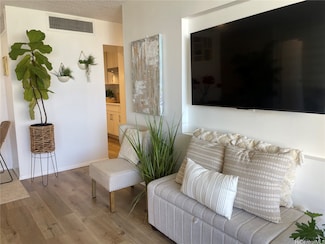1561 Kanunu St Unit 1206, Honolulu, HI 96814