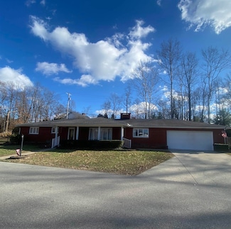1908 Weymouth Dr, Ashland, KY 41101