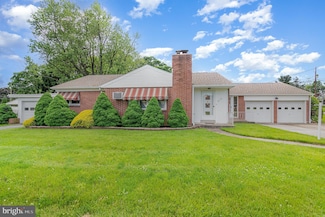 910 S 30th St, Camp Hill, PA 17011