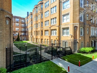 1357 W Estes Ave Unit O2, Chicago, IL 60626