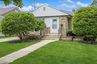 1900 Belleview Ave, Westchester, IL 60154