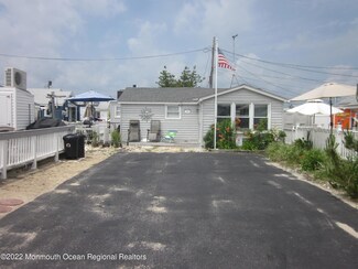 15 S Ocean Ave, Seaside Park, NJ 08752