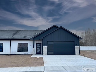 285 Birdie Thompson Dr, Idaho Falls, ID 83401