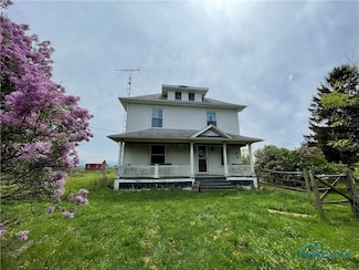 13707 Brint Rd, Berkey, OH 43504