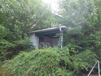 305 N Elm St, Creston, IA 50801