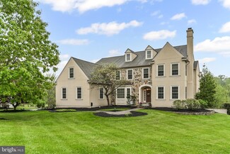 2 Remington Ln, Malvern, PA 19355