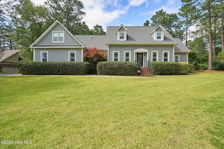 209 Lazar Ln, Southern Pines, NC 28387