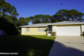 1421 Grand Ct NW, Palm Bay, FL 32907