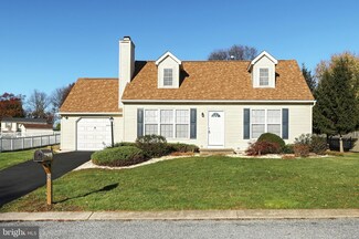 8 Cypress Point Rd, Felton, PA 17322