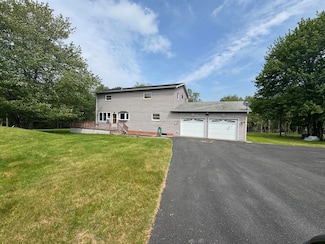 9 Denise Ct, Albrightsville, PA 18210