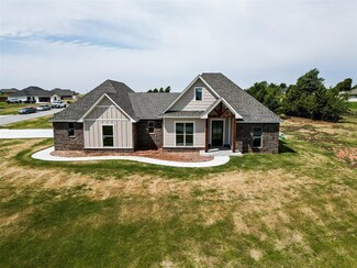 904 Red Rock Rd, Blanchard, OK 73010
