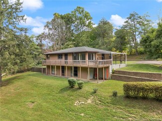 3380 Old Hill Rd, Floyds Knobs, IN 47119