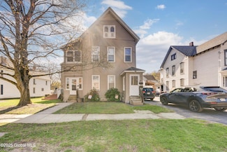 25 Broad St, Gloversville, NY 12078