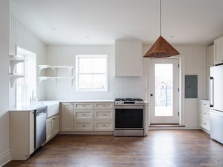 702-704 Columbia St Unit 3, Hudson, NY 12534