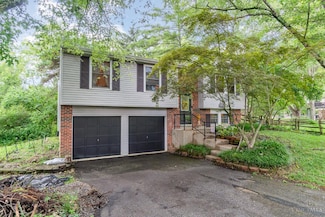 8770 Simpson Ct, Mason, OH 45040