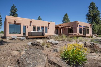 17137 Mountain View Rd, Sisters, OR 97759