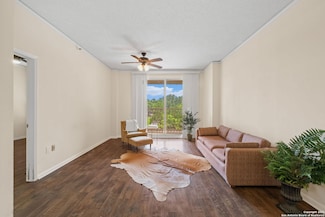 1 Towers Park Ln Unit 217, San Antonio, TX 78209