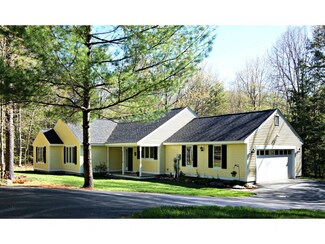33 Hillview Dr, Chichester, NH 03258