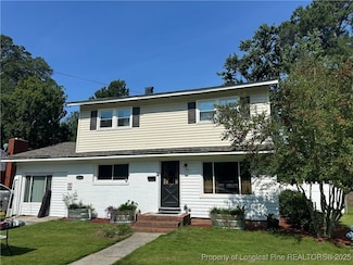 2201 Riverwood Ave, Lumberton, NC 28358