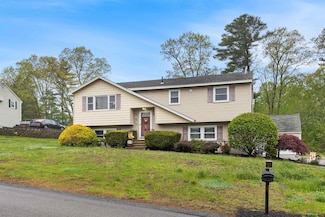 17 Dyson Dr, Salem, NH 03079