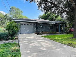 773 E Mather St, New Braunfels, TX 78130