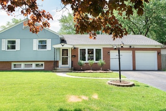 9 S Bereman Rd, Montgomery, IL 60538