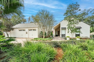 806 Bocage Ln, Mandeville, LA 70471