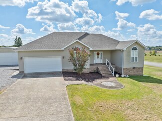1910 Concord Ln, Hopkinsville, KY 42240