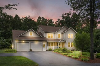 11 Macadamia Ln, Lewiston, ME 04240