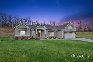 12820 Den Houter Valley Dr, Lowell, MI 49331