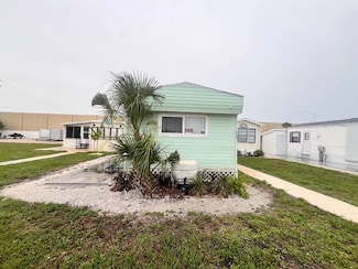 72 Skipjack Dr, Sarasota, FL 34233