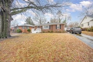 603 Quaker Ln, High Point, NC 27262